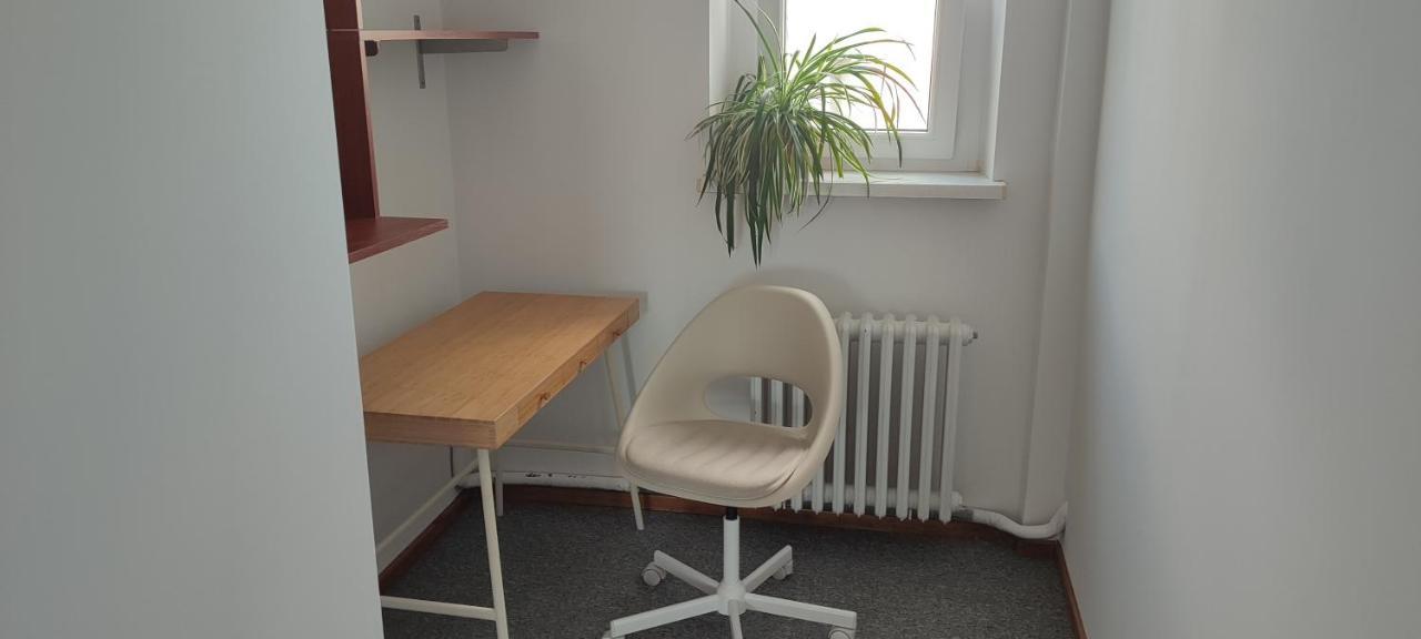 Danube Riverside Apartment With Quite Workplace Братислава Экстерьер фото